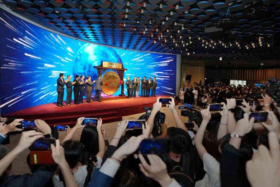 106家上市背后:港股为何成中国汽车转型价值标尺? 106家上市背后:港股为何成中国汽车转型价值标尺?