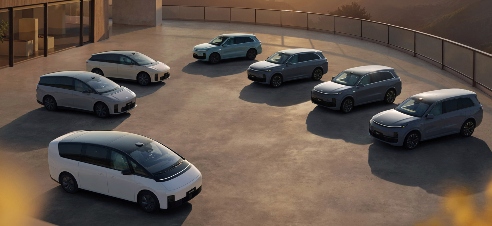 两年学华为后突传“去华为化”，理想真正转向谁？