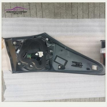 GS300尾灯一换秒变高配？LED流光转向日行灯揭秘